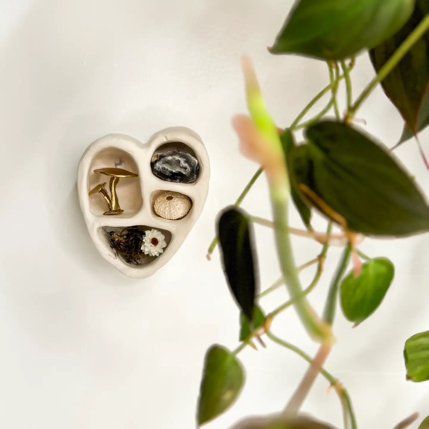 Cement Heart of Inspiration | White