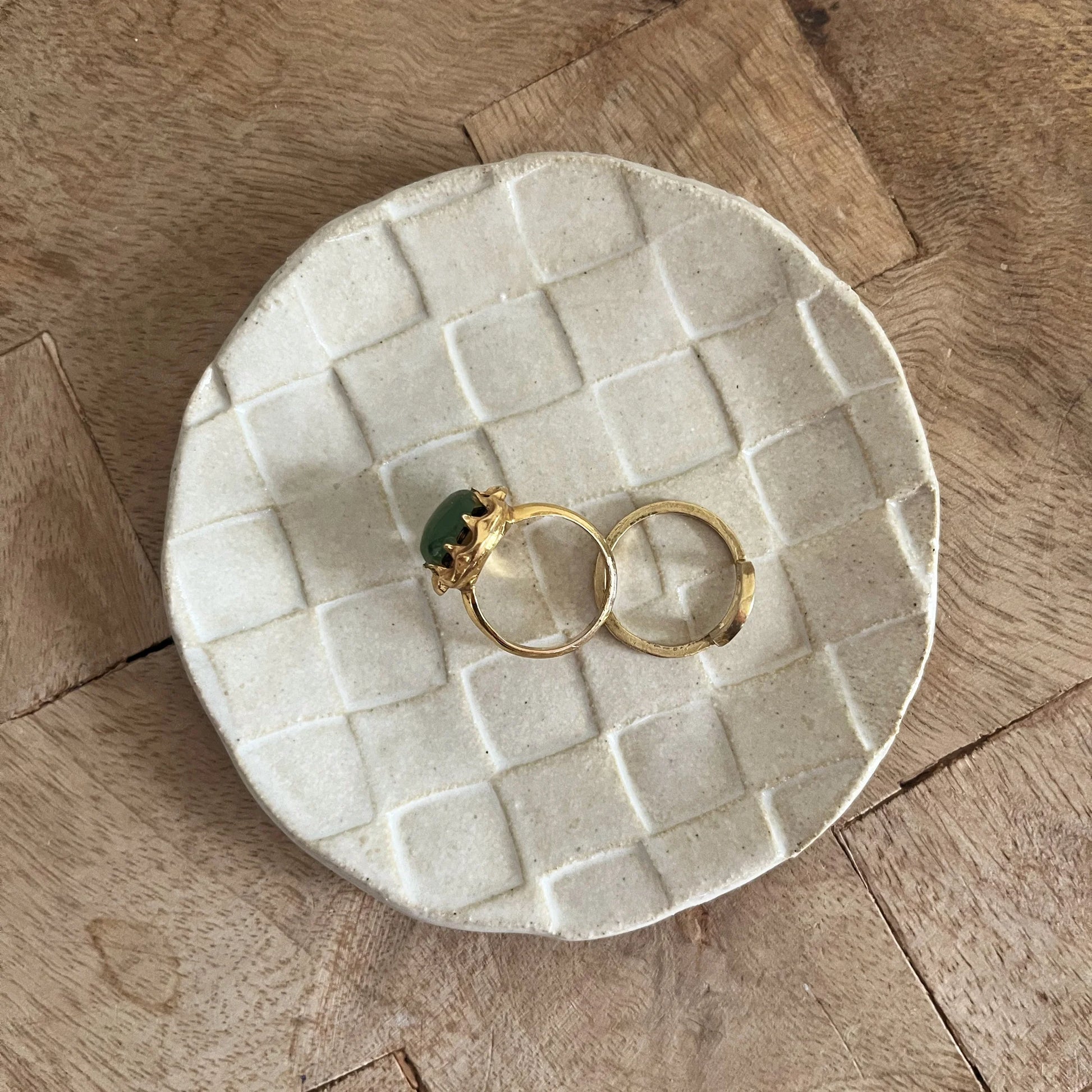 Checker Dish