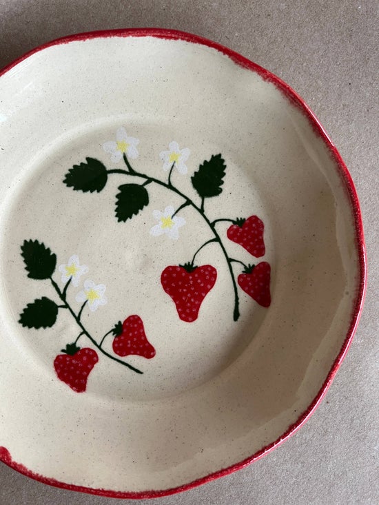Strawberry Flowers Plate | Large