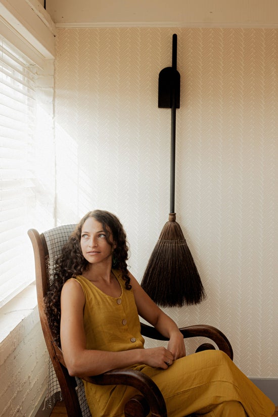 Dutch Broom Hanger | Walnut