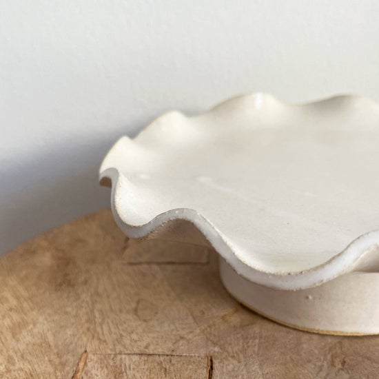 Ruffle Edge Pedestal | Large